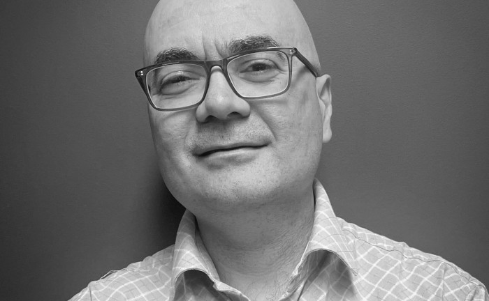 Senior bookkeeper Ettore